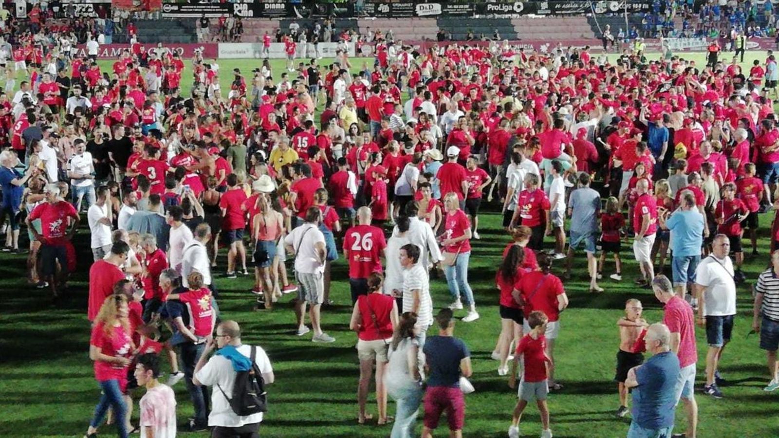 San Julián escriu en lletres d\'or l\'ascens de la Nucia a Segona B