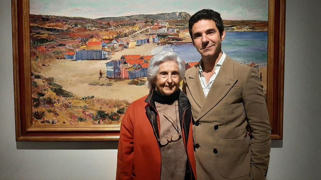 L'actriu Teresa Lozano i el director del Museu de Belles Arts, Pablo González, davant del quadre de Francisco Lozano que ara custodia el museu L'actriu Teresa Lozano i el director del Museu de Belles Arts, Pablo González, davant del quadre de Francisco Lozano que ara custodia el museu