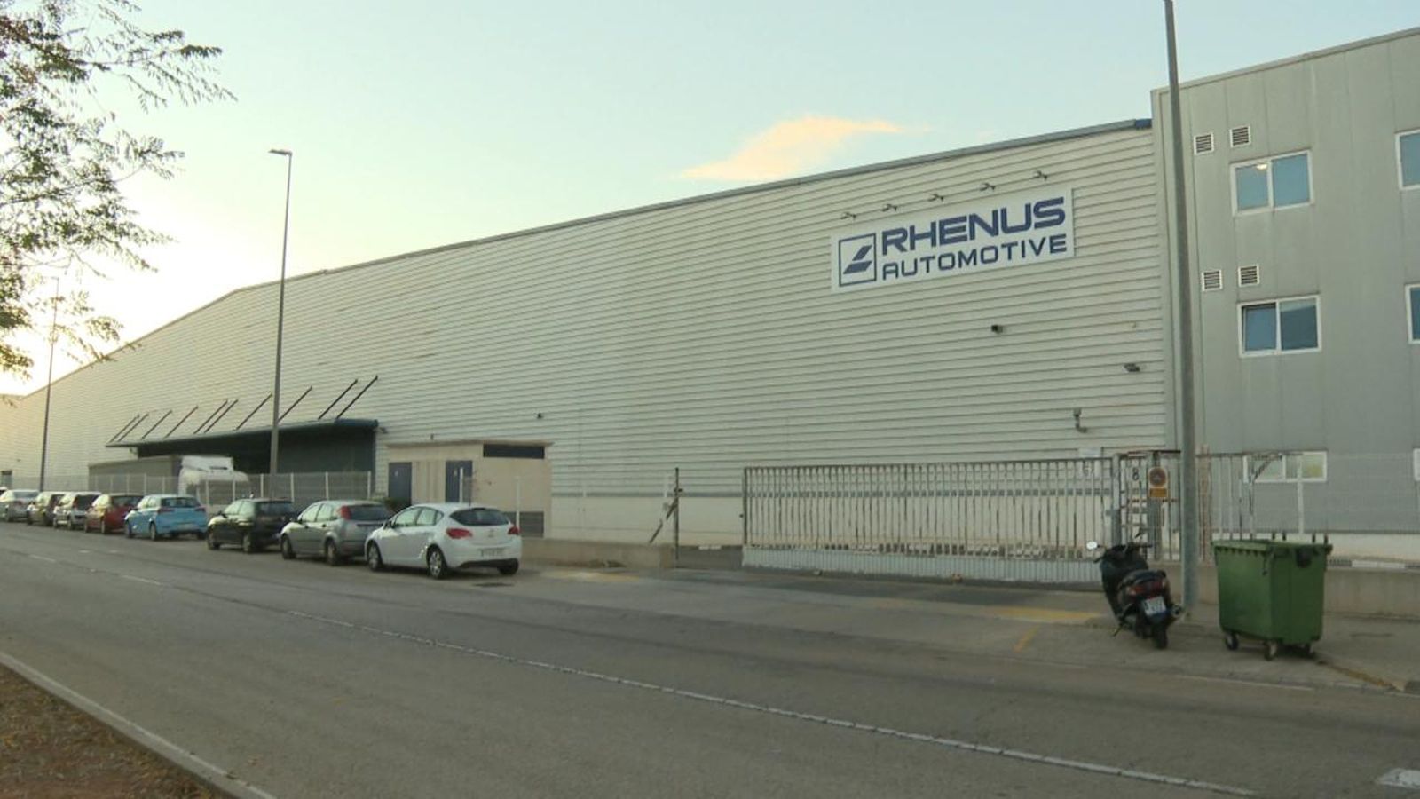 Rhenus Automotive tanca portes i acomiada a 120 treballadors