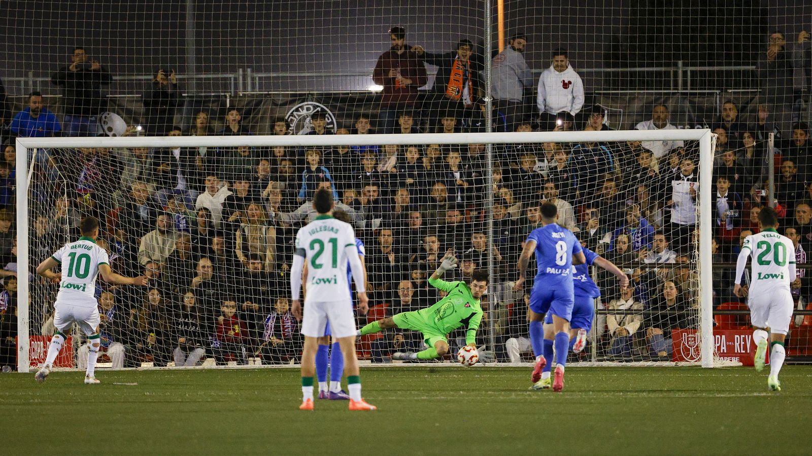 El porter maniser Adrián ha parat dos penals al Getafe