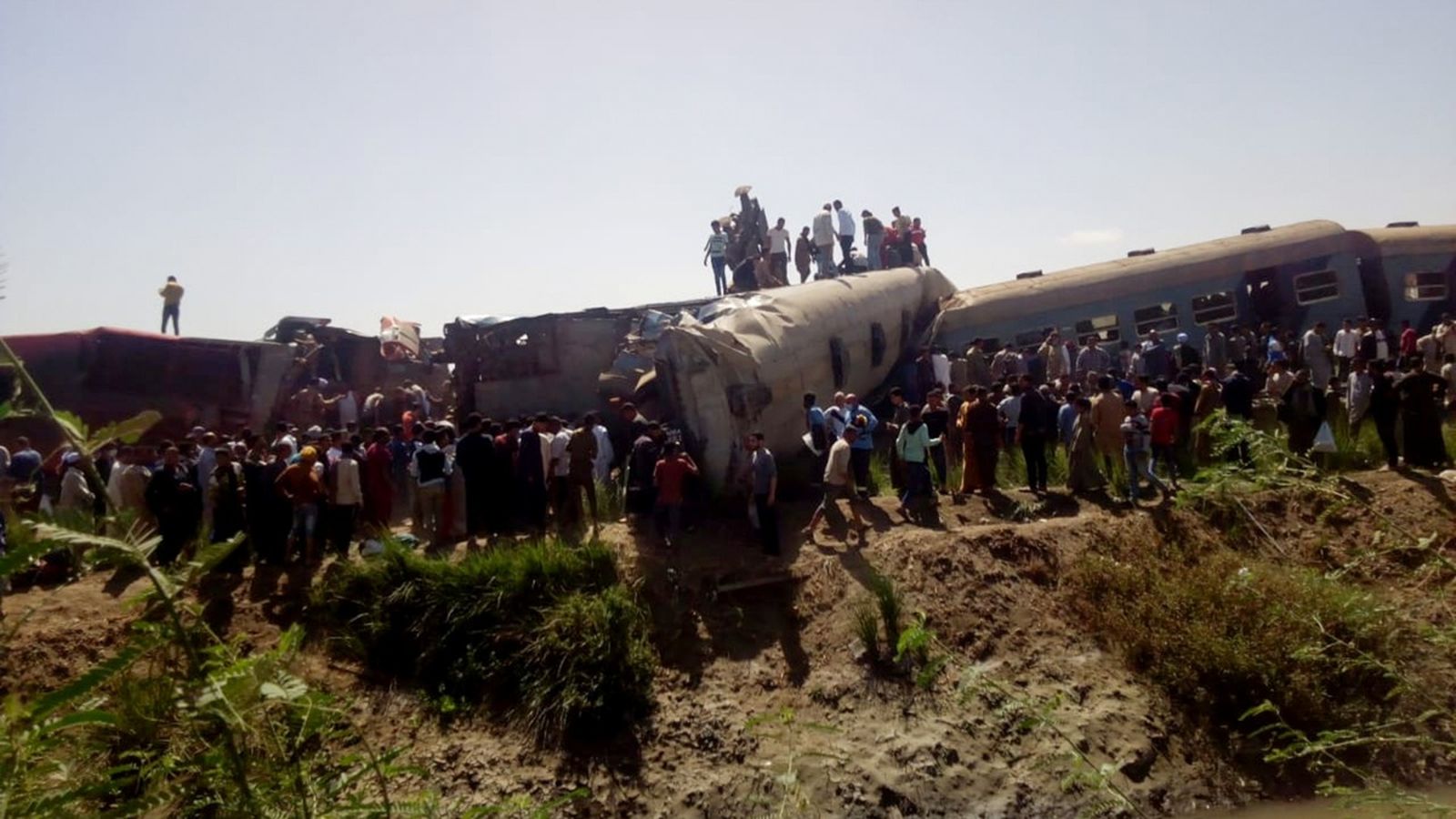 Rescat de ferits a un dels combois accidentats