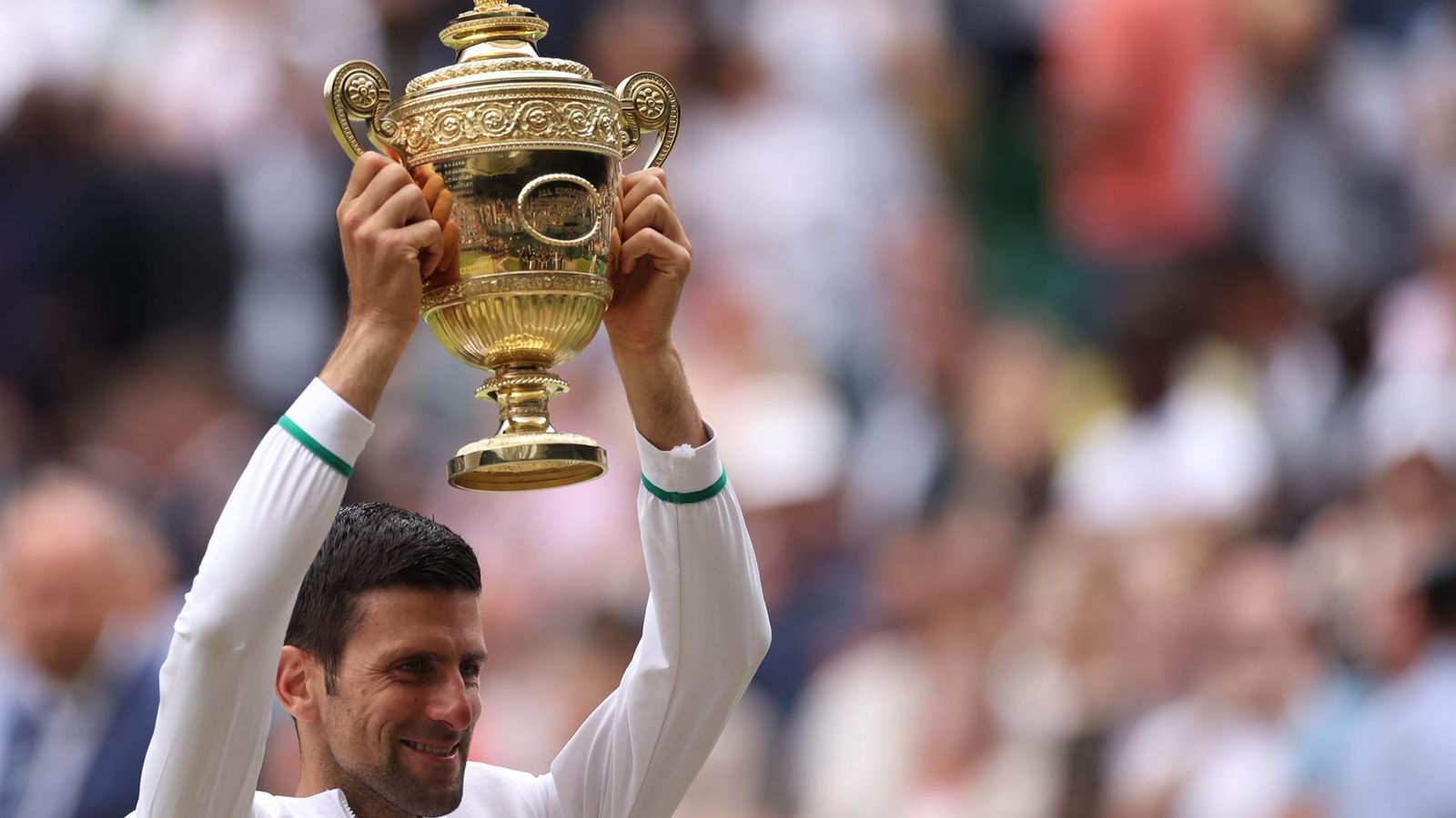 Djokovic, amb el trofeu de campió