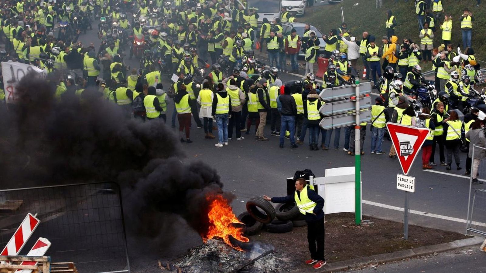 Els i les "armilles grogues" als camps Elisis