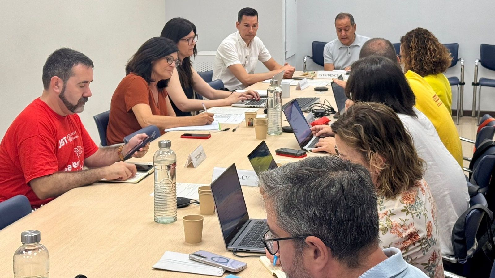 Representants dels sindicats i la Conselleria d'Educació en la Taula Sectorial d'este dimarts