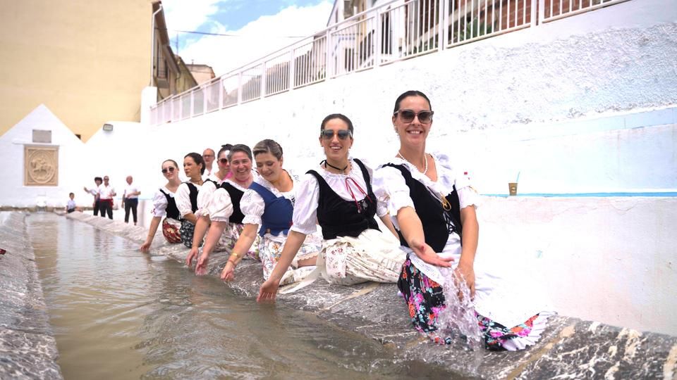 Grup de Dansa La Faltriquera de Callosa d'en Sarrià Grup de Dansa La Faltriquera de Callosa d'en Sarrià