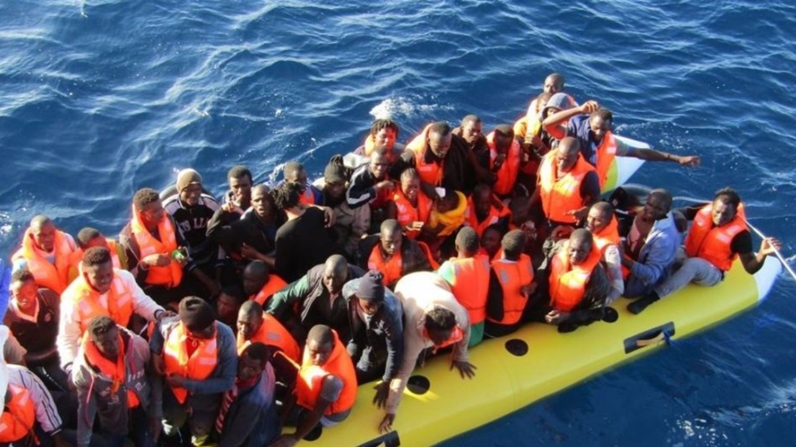 Només aquest dissabte Salvament Marítim ha rescatat un total de 158 persones a l'estret de Gibraltar