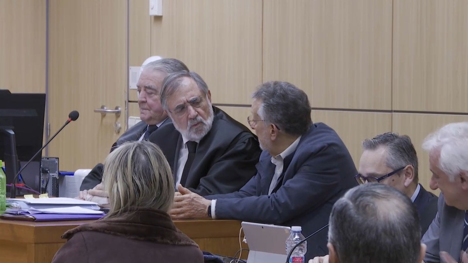 L'exvicealcalde de València, Alfonso Grau, tercer per l'esquerra, en un moment del juí
