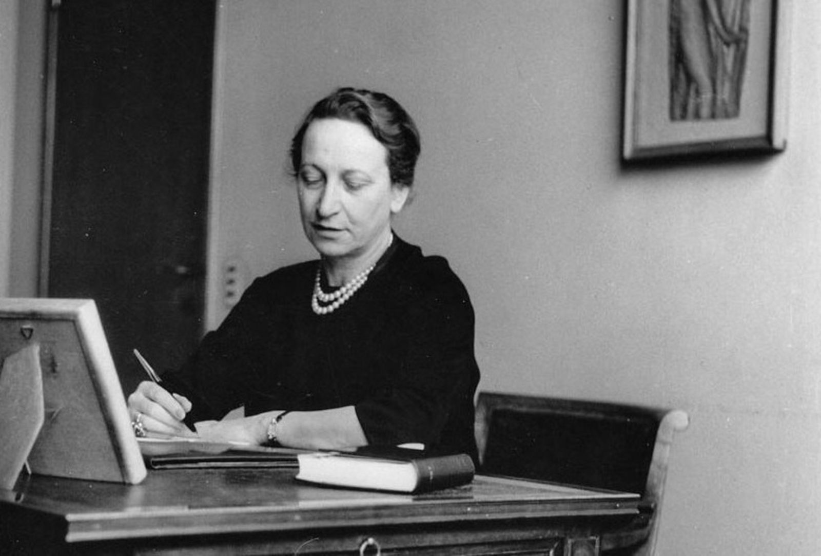 04.06.2024 | "El Fil d'Irene" i les dones que salvaren el patrimoni històric en temps de guerra