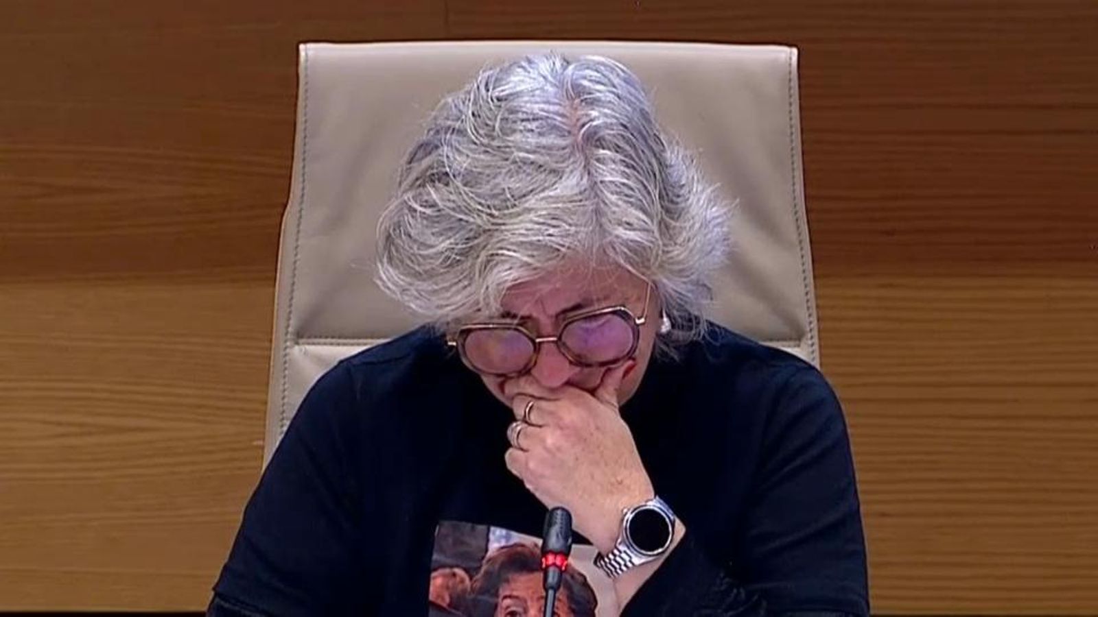 Les víctimes declaren en la comissió del Congrés