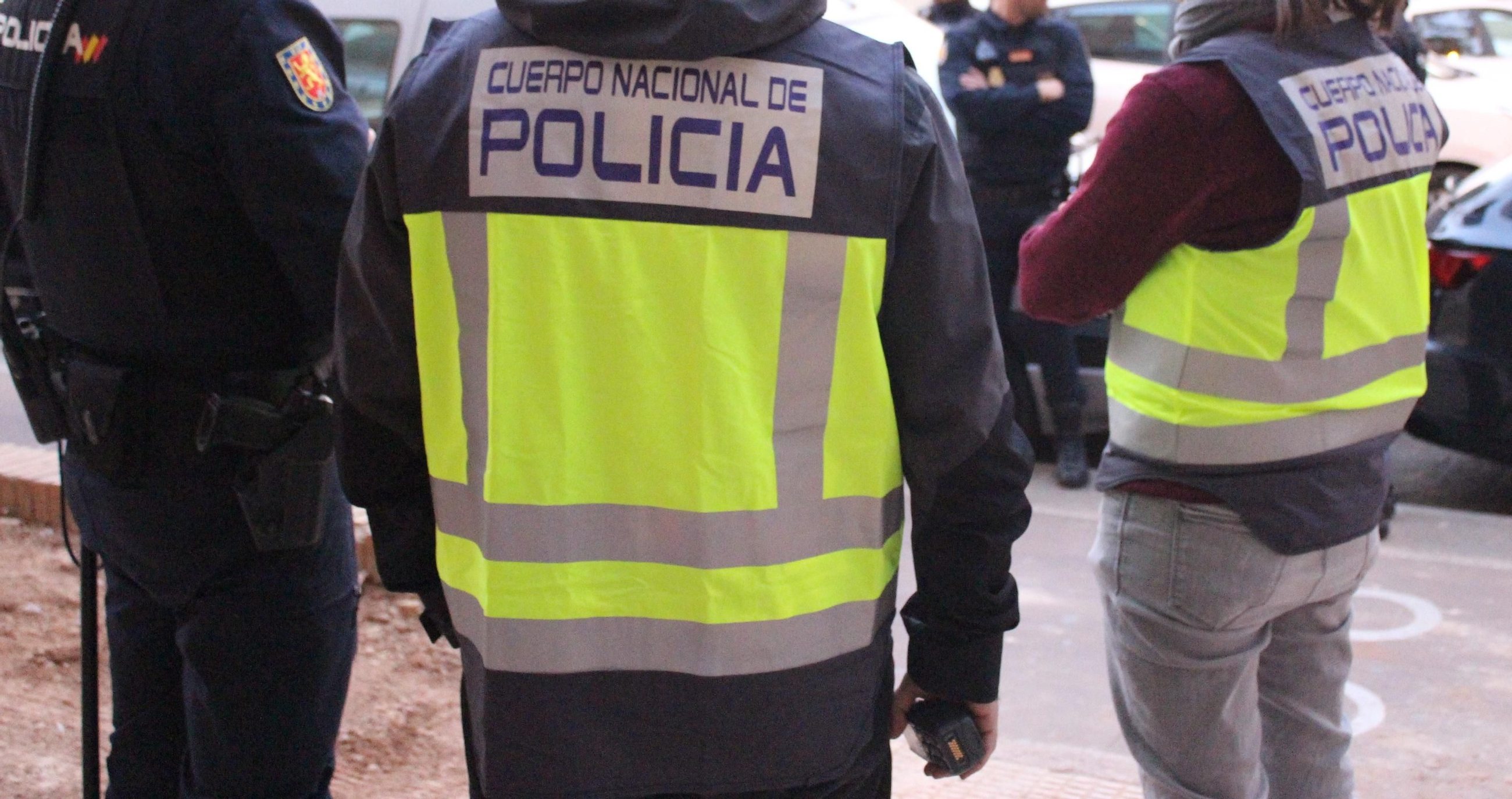 Agents de la Policia Nacional, en una imatge d'arxiu Agents de la Policia Nacional, en una imatge d'arxiu