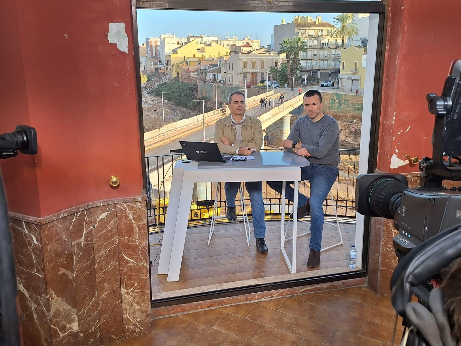 Xavi Borrás entrevista al president de la Diputació de València, Vicent Mompó, en 'Les Notícies del Matí'