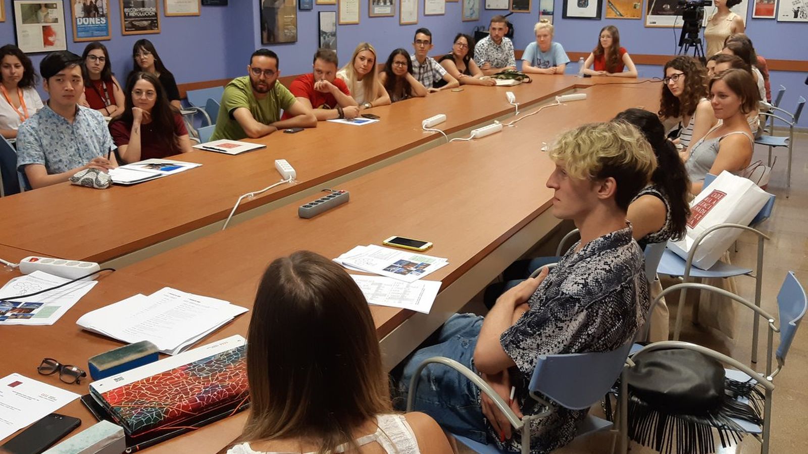 Un total de 29 estudiants de tot el món milloren el coneixement de la llengua i la cultura valencianes
