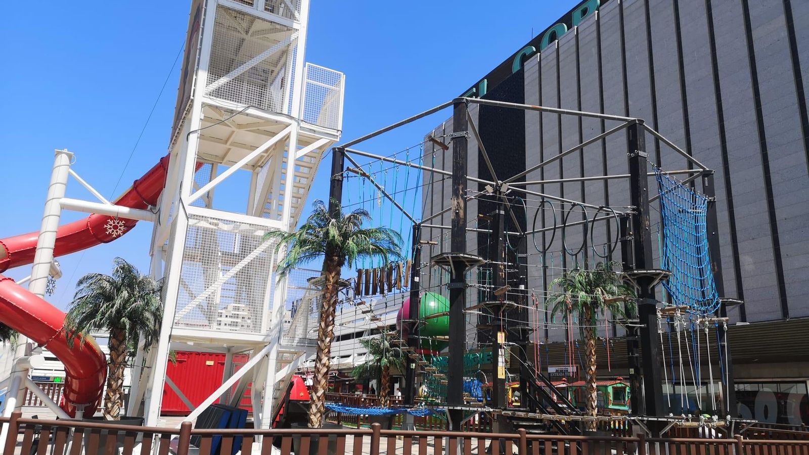 Atracció multiaventura al centre comercial Nuevo Centro