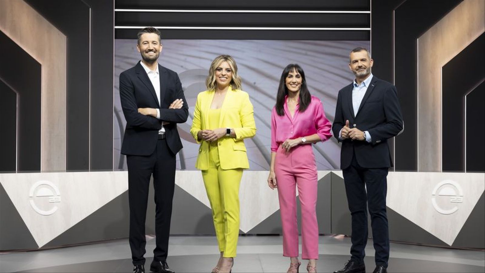 Mathies Muñoz, Marta Ventura, Vistòria Maso i Àlex SanJaime, presentadors Eleccions À Punt