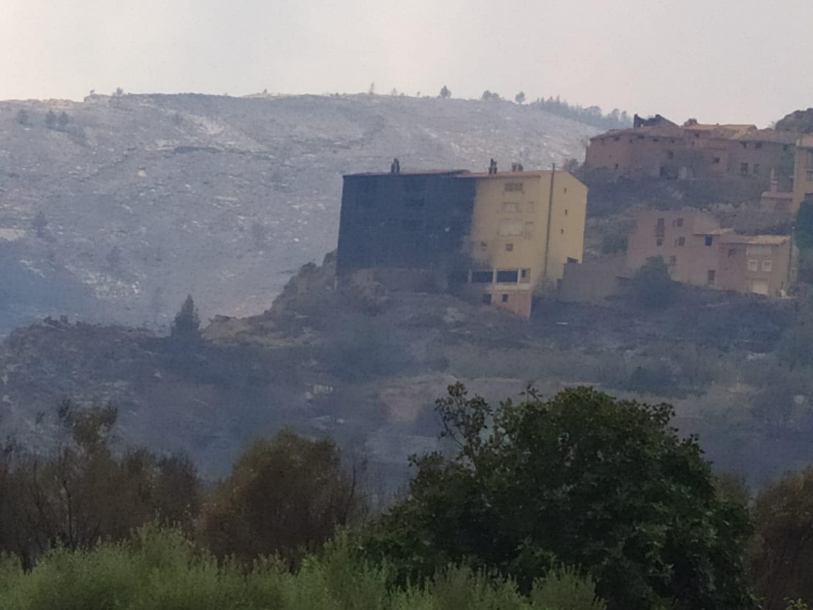 Finca cremada a Begís