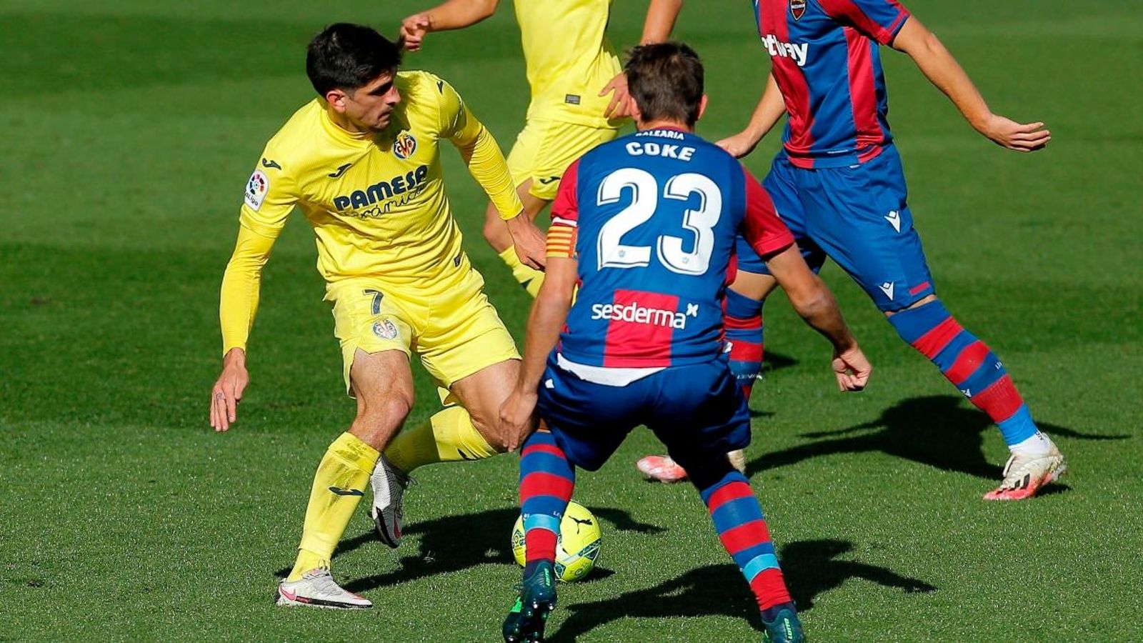 El Llevant va començar l'any amb derrota contra el Vila-real a l'estadi de la Ceràmica El Llevant va començar l'any amb derrota contra el Vila-real a l'estadi de la Ceràmica