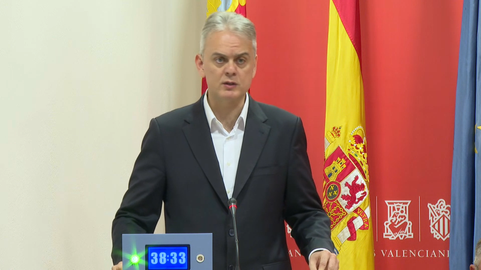 El conseller d'Habitatge Héctor Illueca, en la Diputació Permanent de les Corts