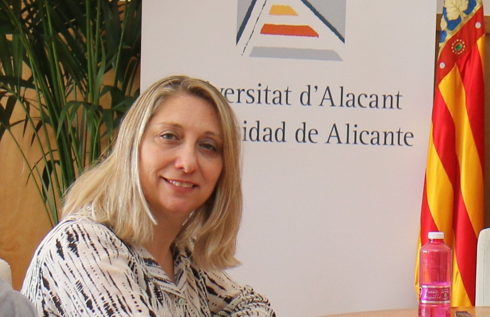 Maria Jesús Pastor Llorca, vicerrectora de Transferència, Innovació i Divulgació Científica de la Universitat d'Alacant