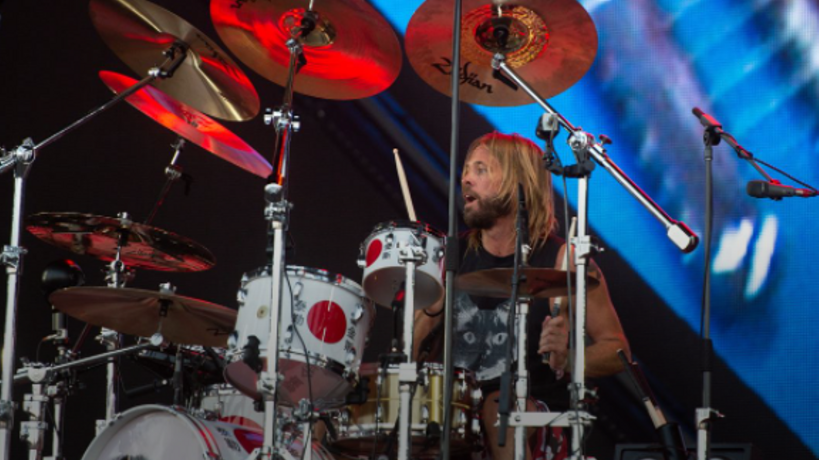 Taylor Hawkins, bateria de Foo Fighters, durant un concert en una imatge d'arxiu