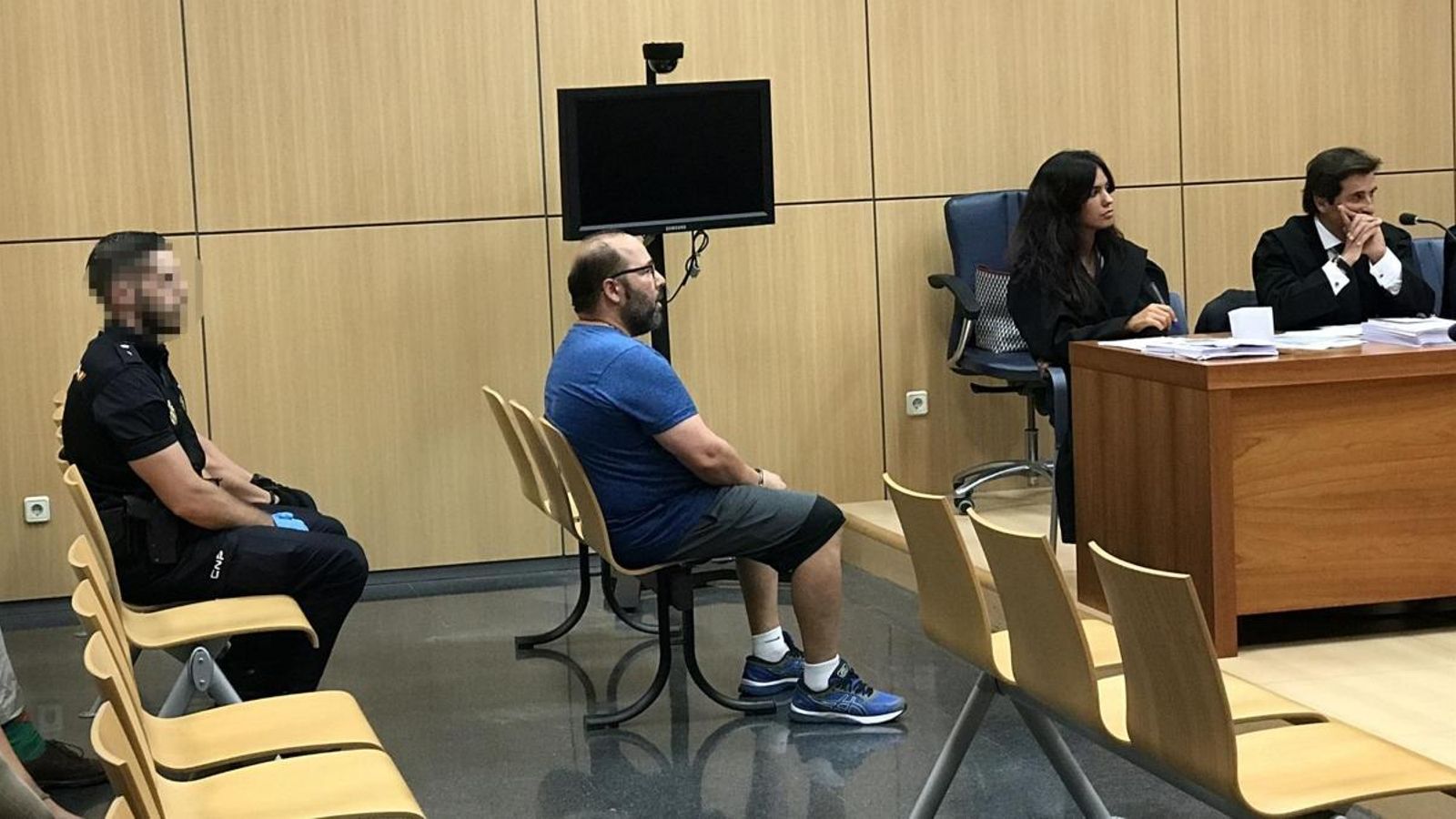 L'home acusat d'assassinar l'exdona i l'exsogra a Llíria en el judici