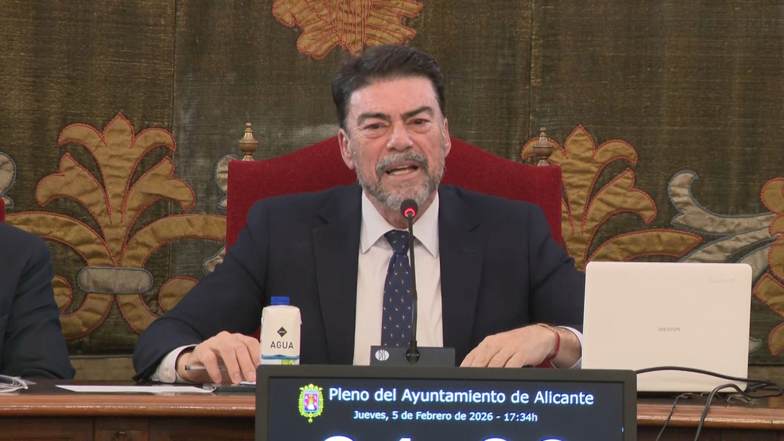 Barcala, en un moment del ple extraordinari de l'Ajuntament d'Alacant, este dijous