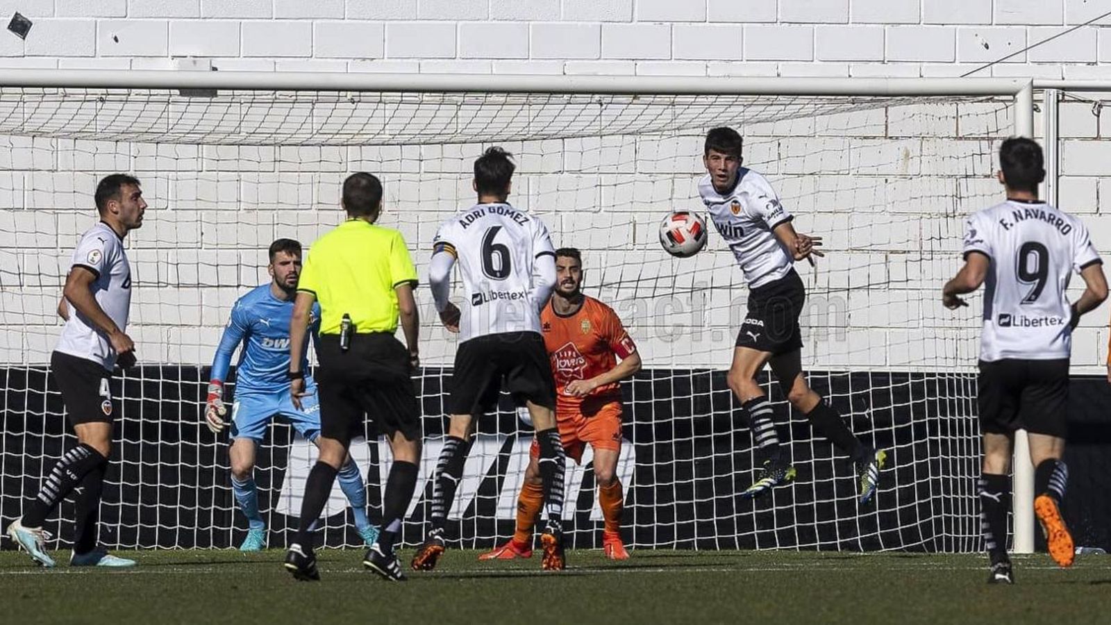 L'Atzeneta, entrenat per David Albelda, ha aconseguit la primera victòria de la temporada a Paterna