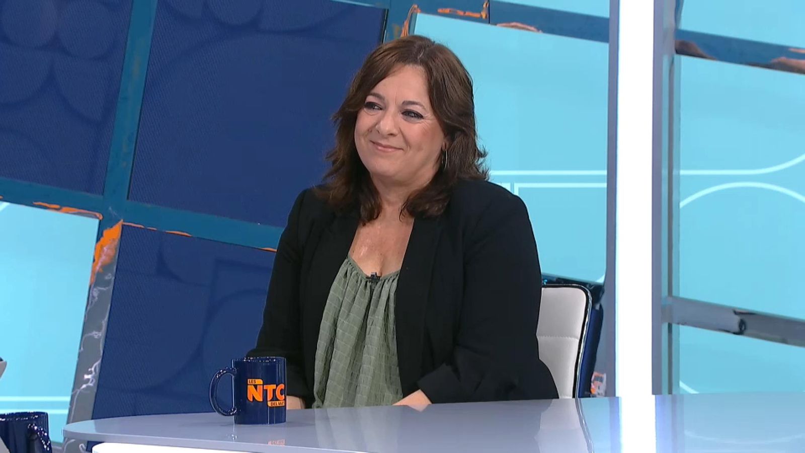 Entrevista en 'Les notícies del matí' a la secretària de l’Associació de Famílies Educadores d’Alacant, València i Castelló, Amparo Marzal Marzal 02