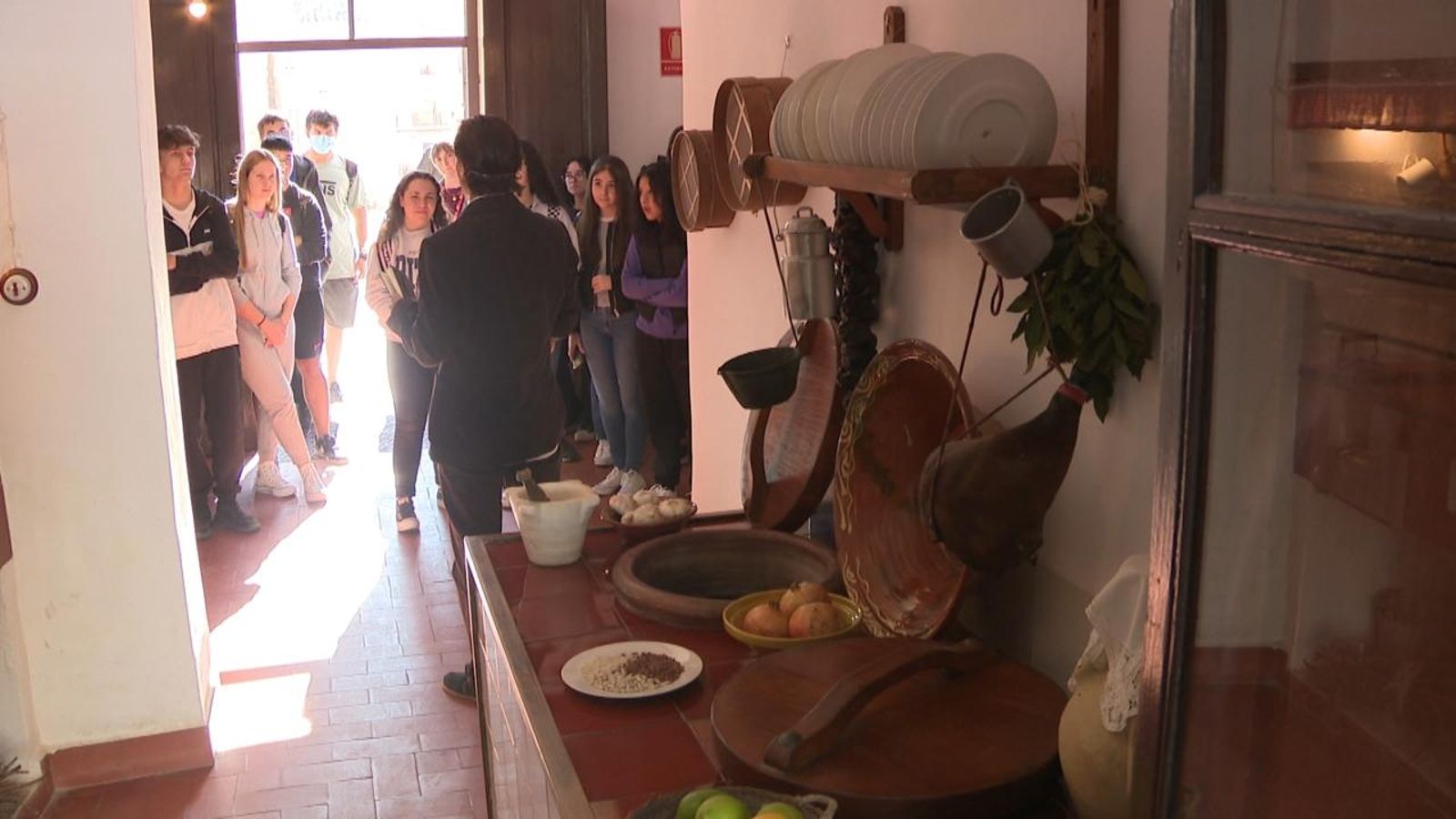Una de les visites teatralitzades a la casa museu de Miguel Hernández