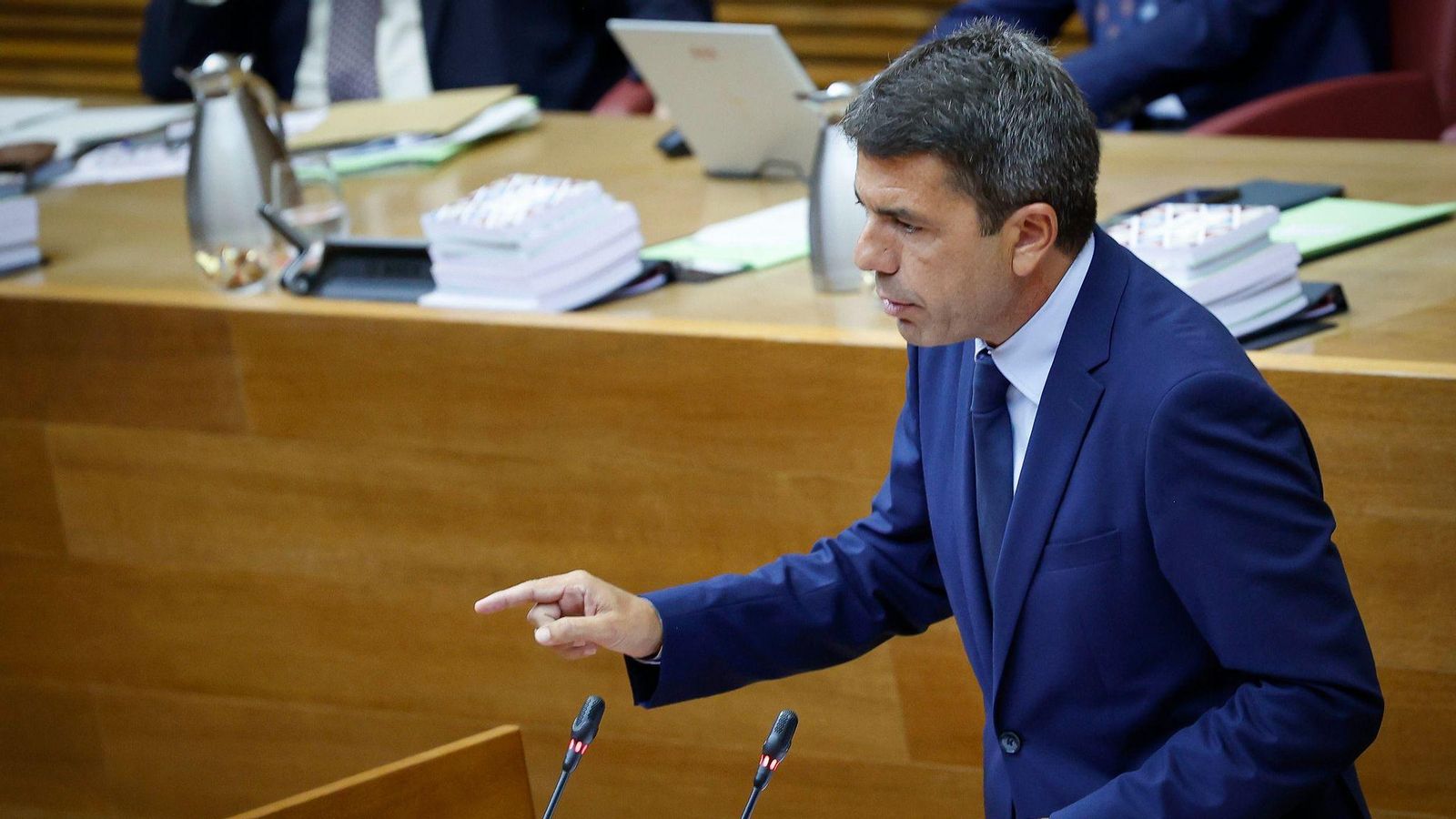 Mazón, este dimecres en el faristol de les Corts