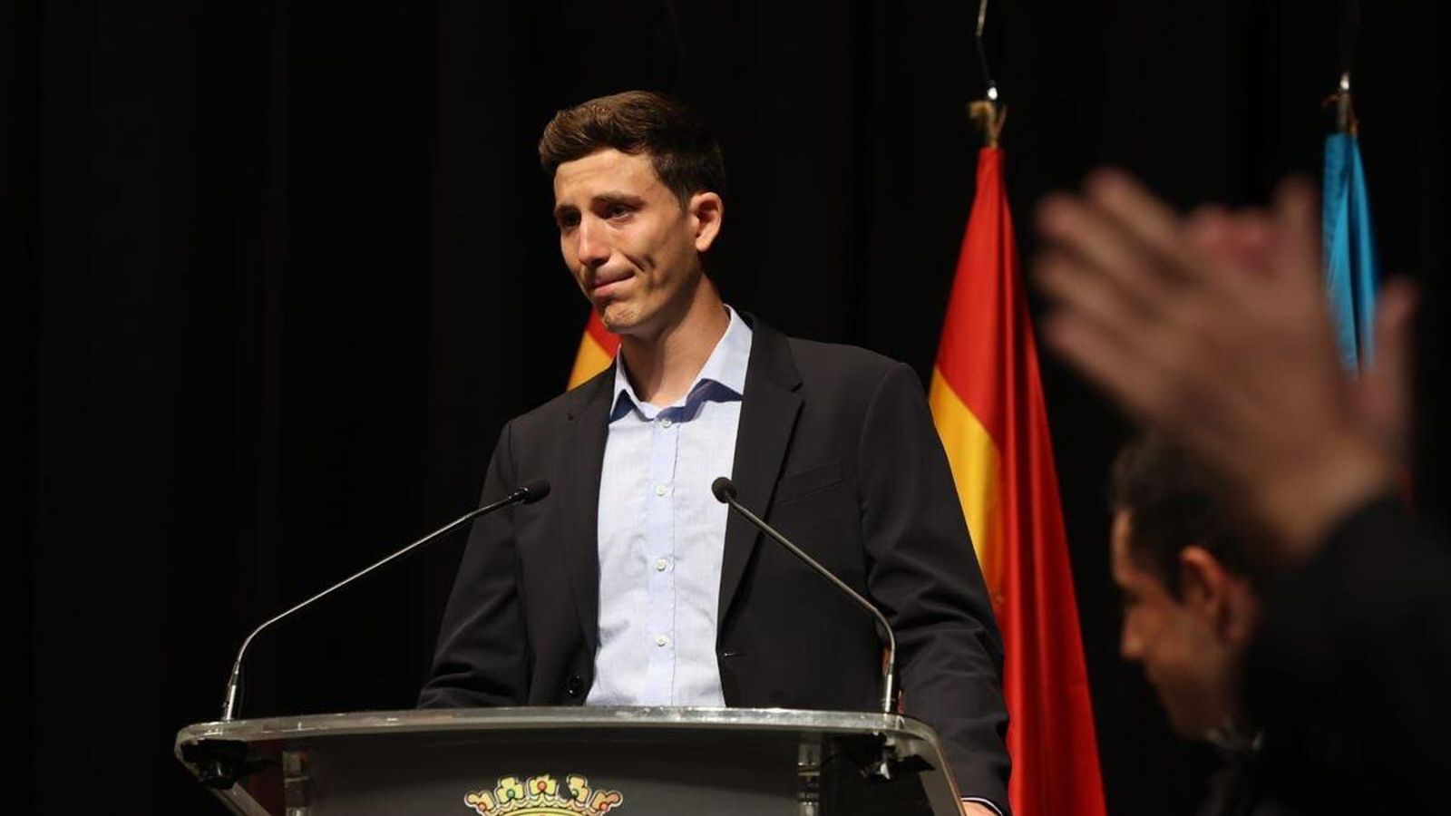 Pau Torres, durant l'acte en què li ha atorgat la medalla d'or de la ciutat de Vila-real