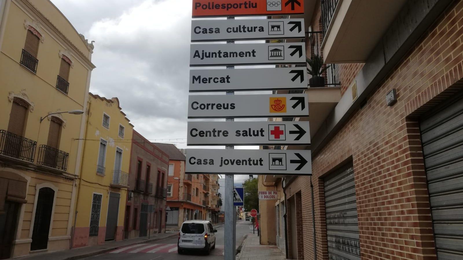 Un carrer de la Pobla Llarga