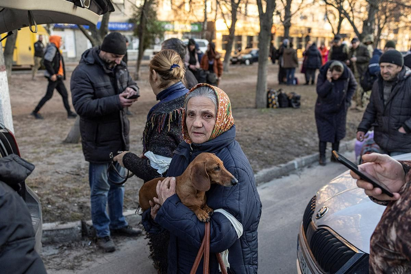 El veïnat abandona el poble de Brovarí, prop de Kíiv