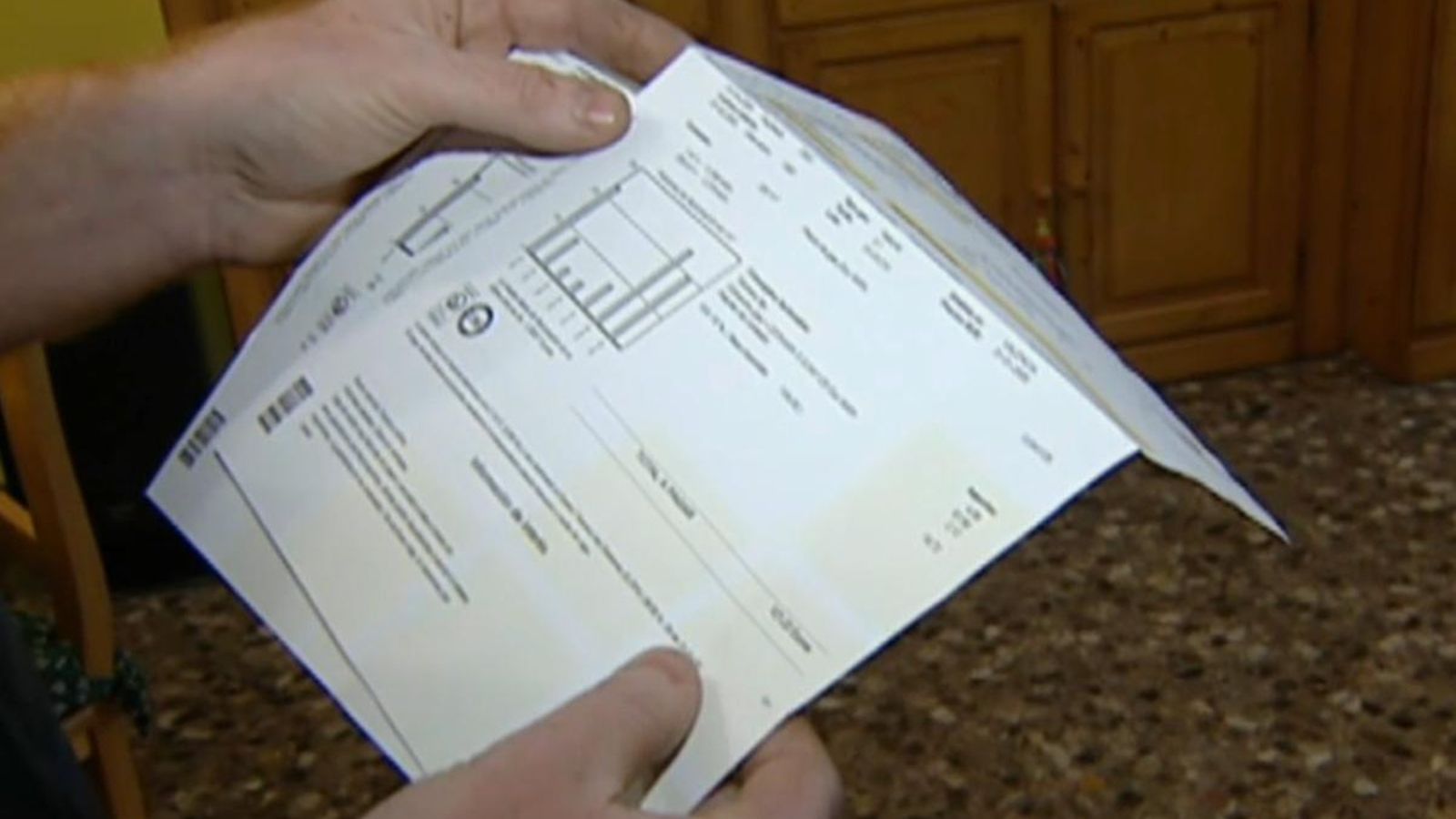 VÍDEO | El 31 de desembre acaba el termini per a sol·licitar o renovar l\'abonament social de l\'electricitat