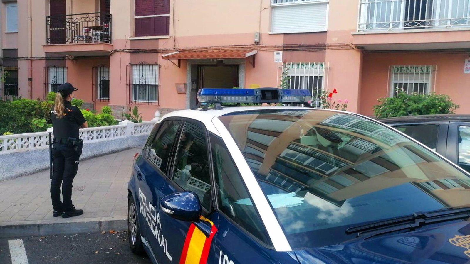 Imatge d'una agent de la Policia Nacional a Alacant