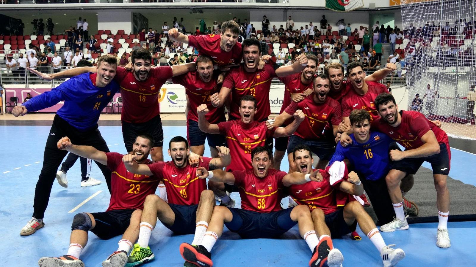 La selecció d'handbol, amb el Josep Folqués com a integrant, ha guanyat l'última medalla d'Espanya