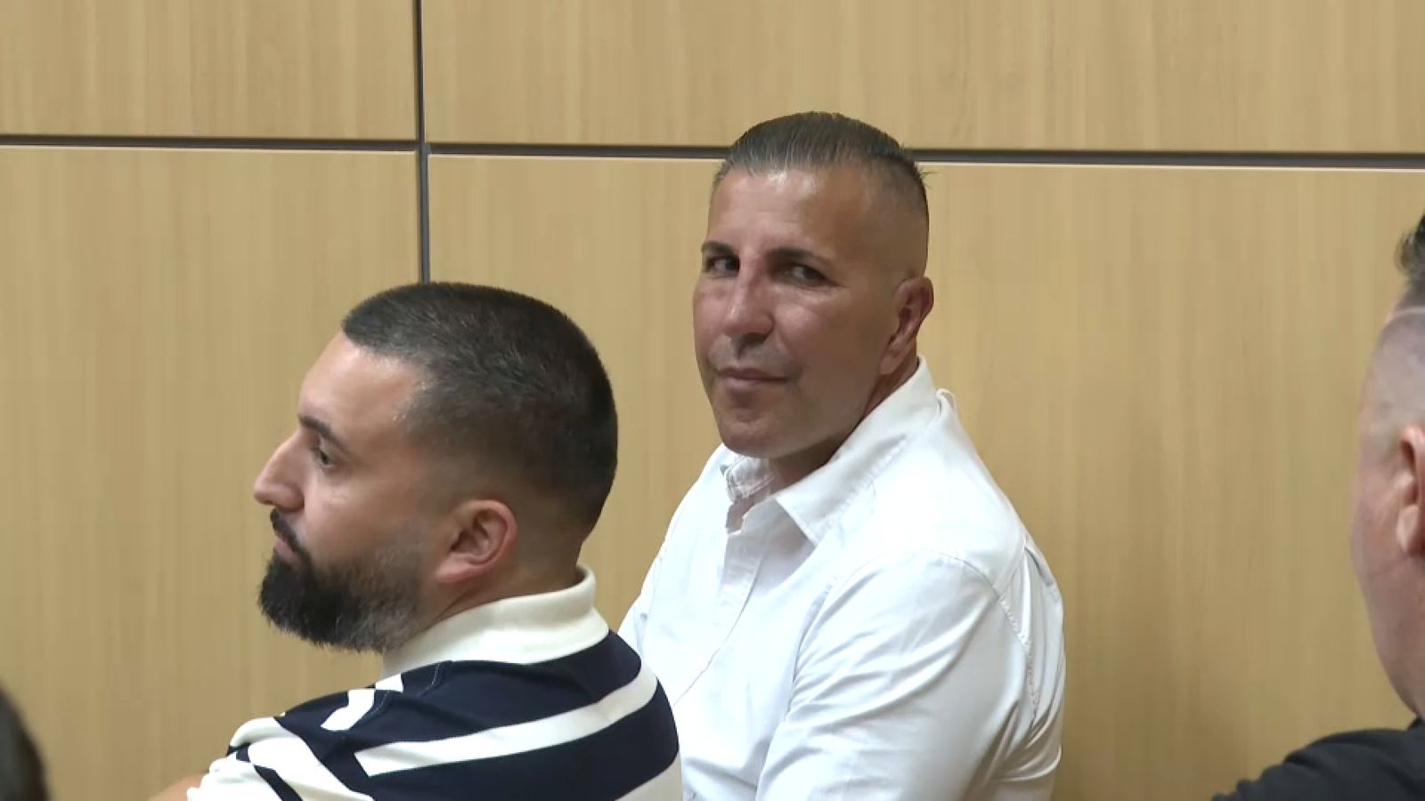 L'Audiència Provincial de València jutja hui Joaquín Martins , conegut anteriorment com el Mauri, germà d'Antonio Anglés, juntament amb cinc homes més