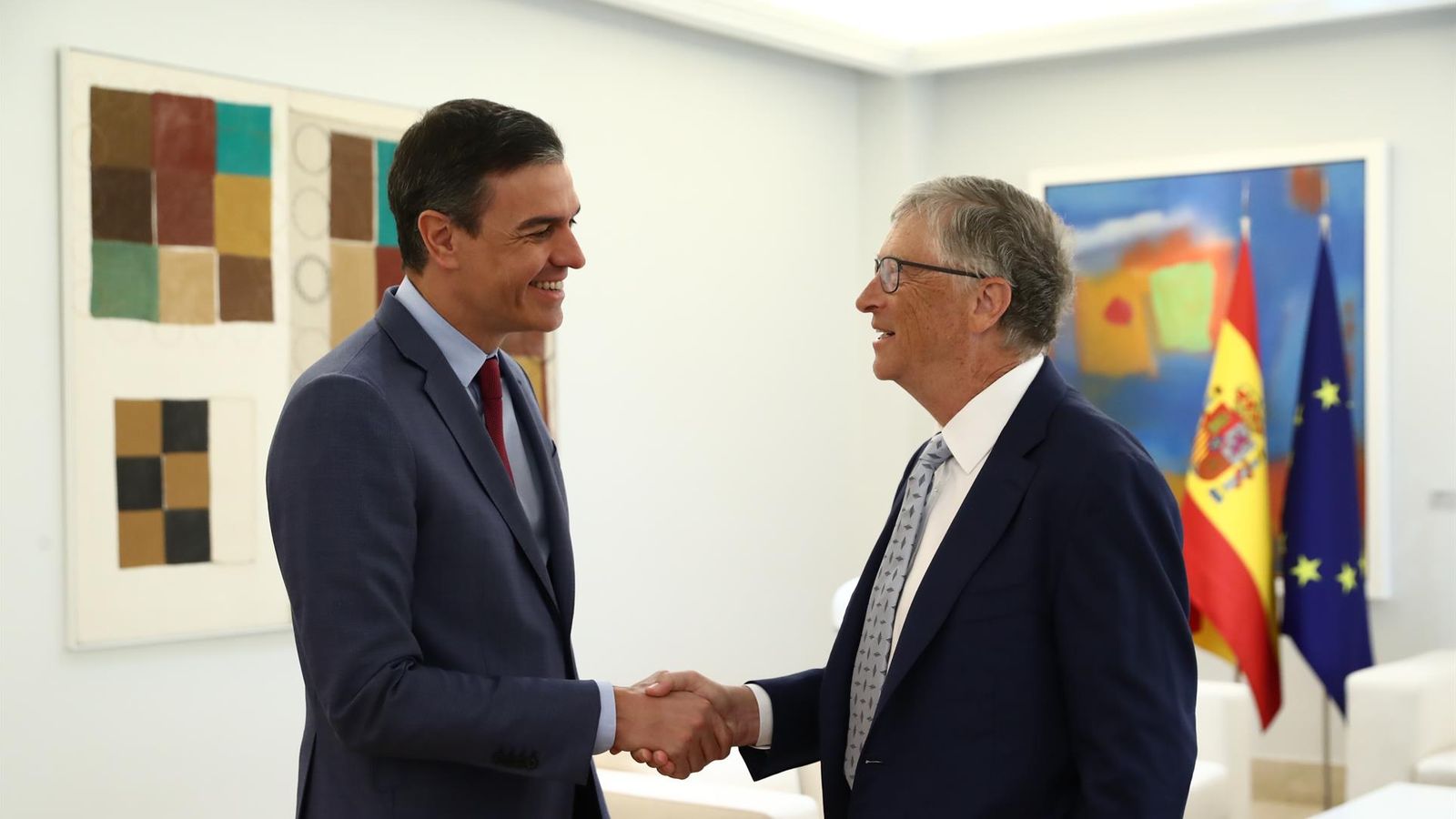 El president del govern espanyol, Pedro Sánchez, i el magnat Bill Gates, aquest divendres