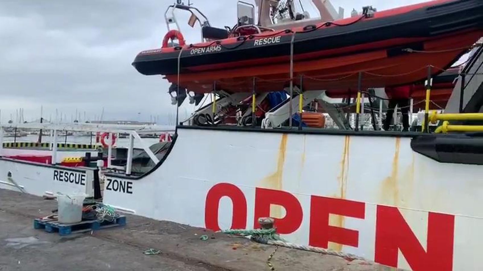 L’embarcació a la seua arribada al port de Borriana