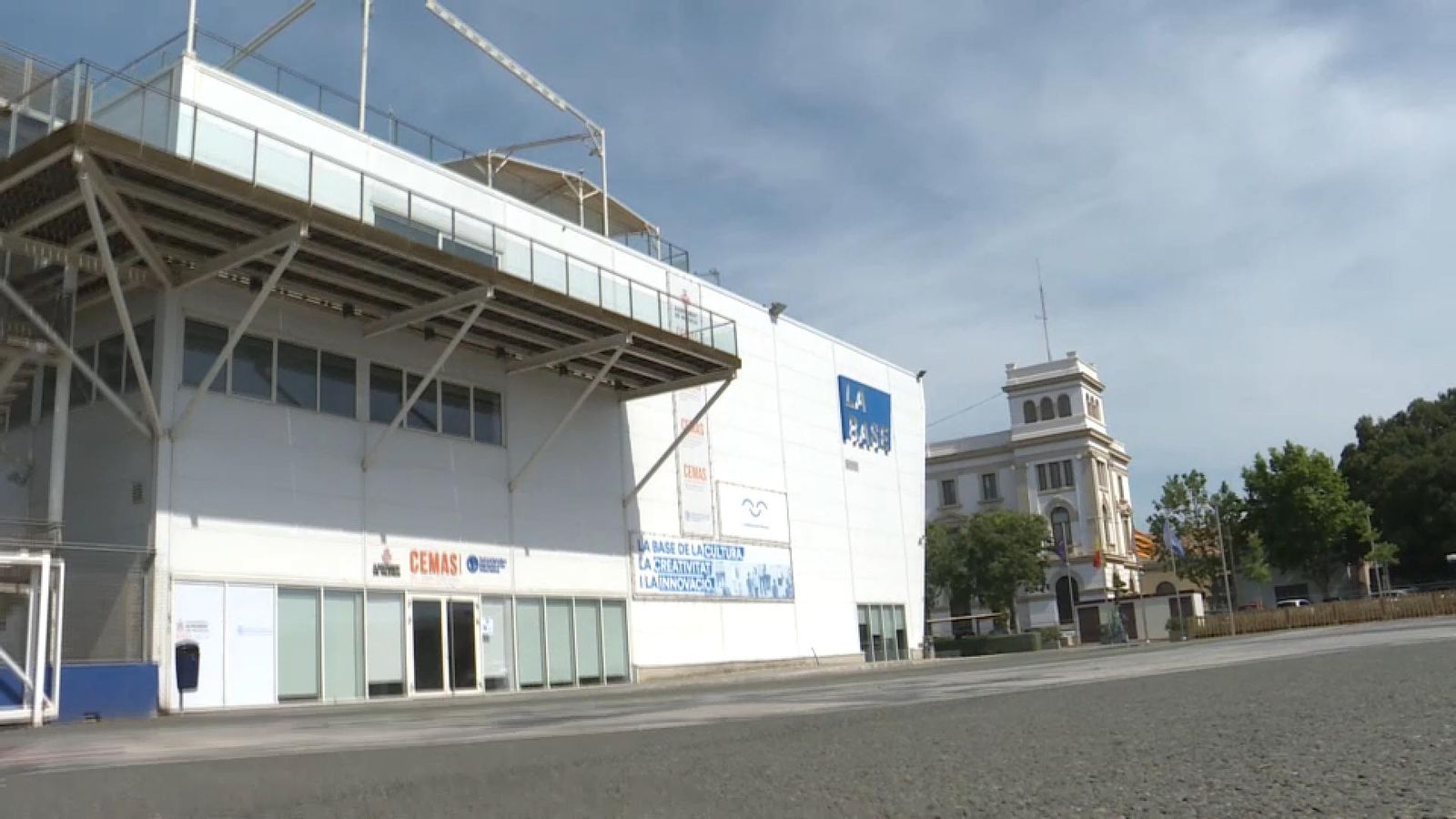 Edifici de La Base de la Marina de València