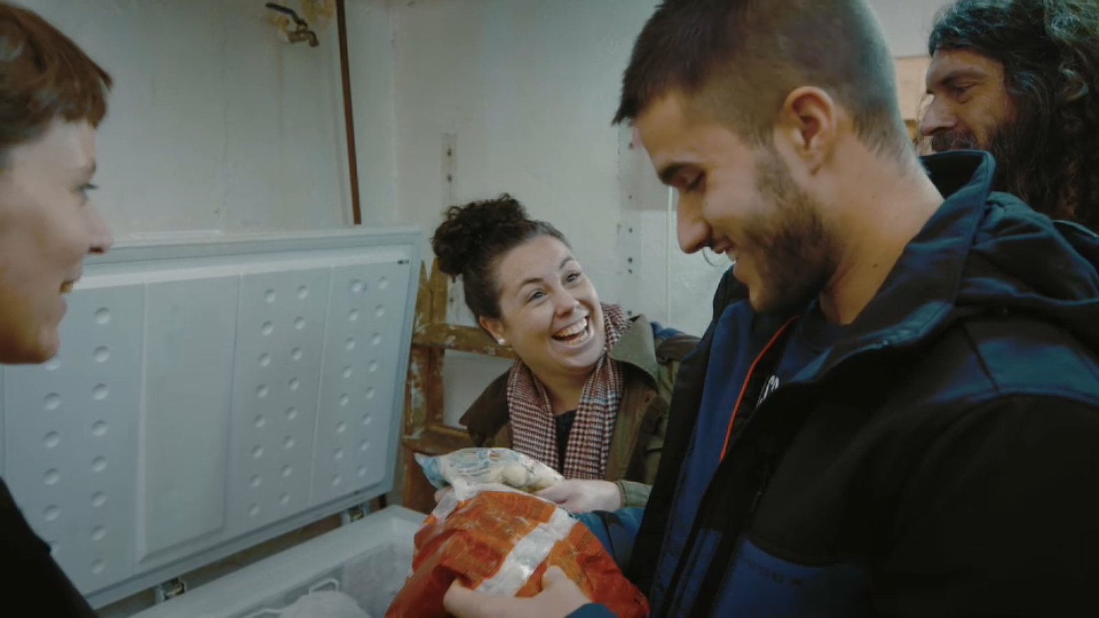 Els participants del programa descobreixen els productes congelats del bar Pego Z&E