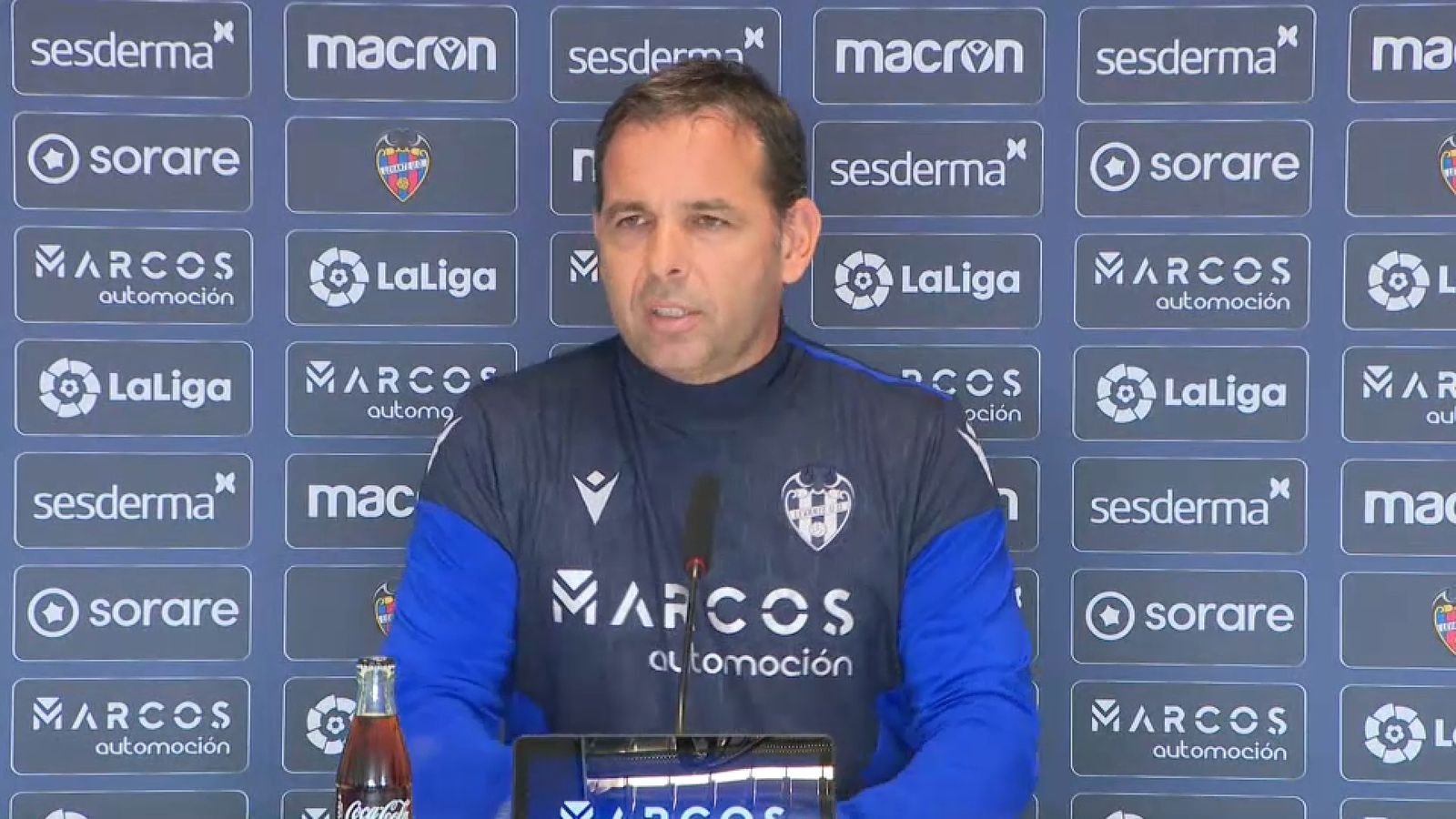 L'entrenador del Llevant, Javier Calleja