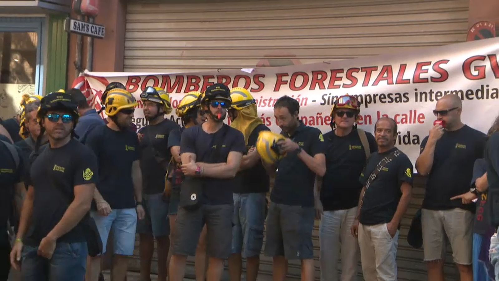 Imatge de l'última protesta dels bombers forestals a València