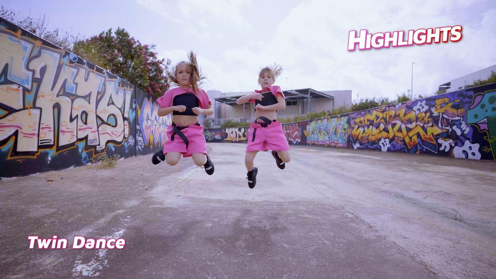 Twin Dance - Highlights