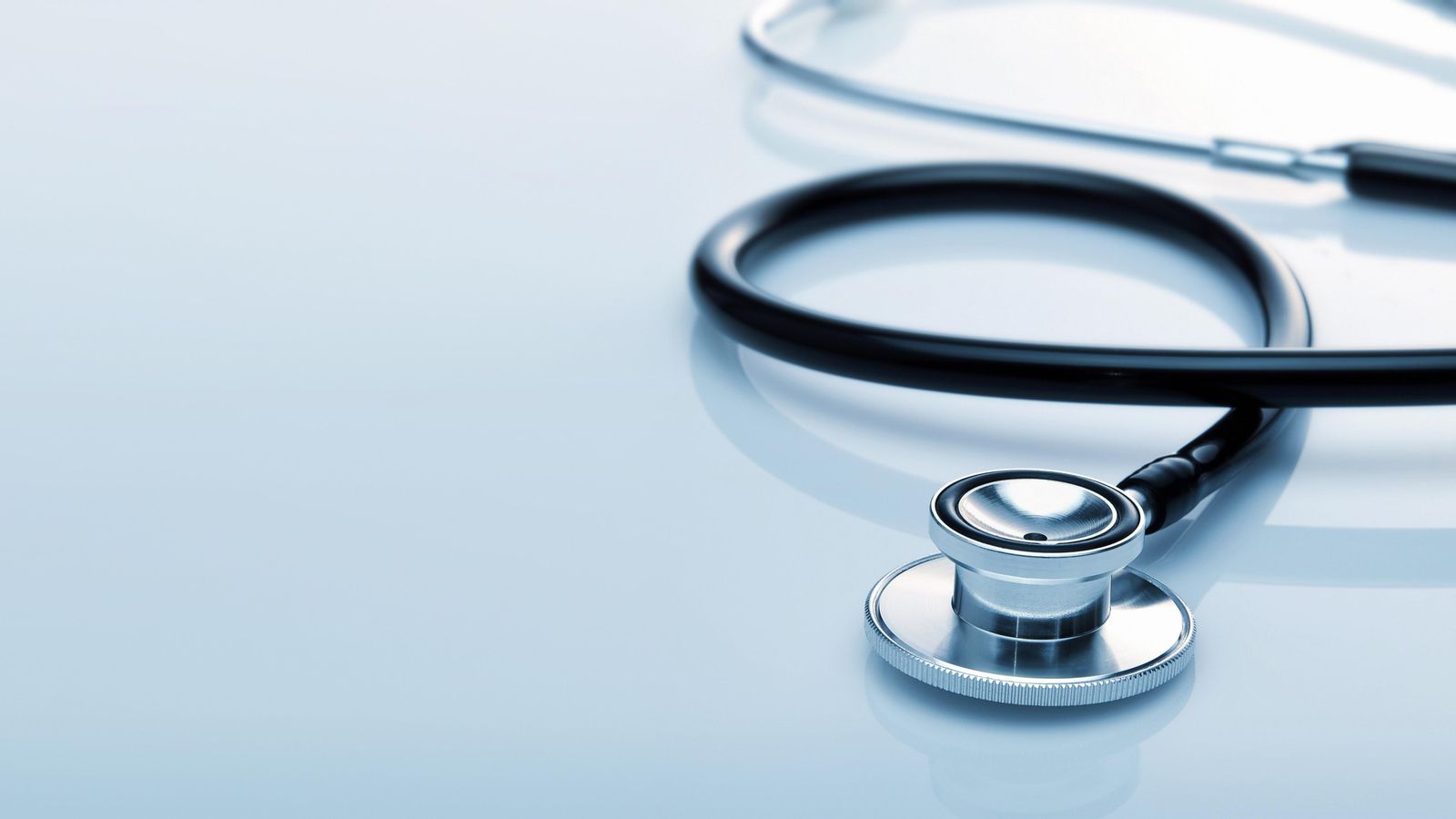 La dona tampoc podrà aproximar-se al metge a una distància no inferior a 300 metres