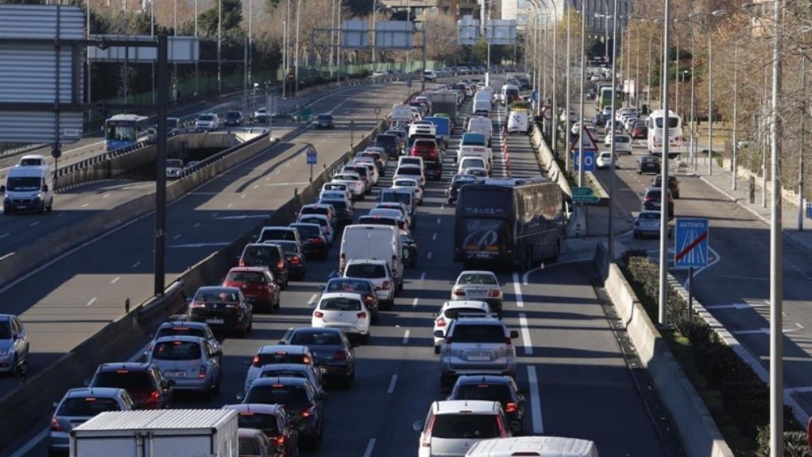 Per a la realització de l'estudi es van dur a terme trajectes amb cotxe, bicicleta i a peu