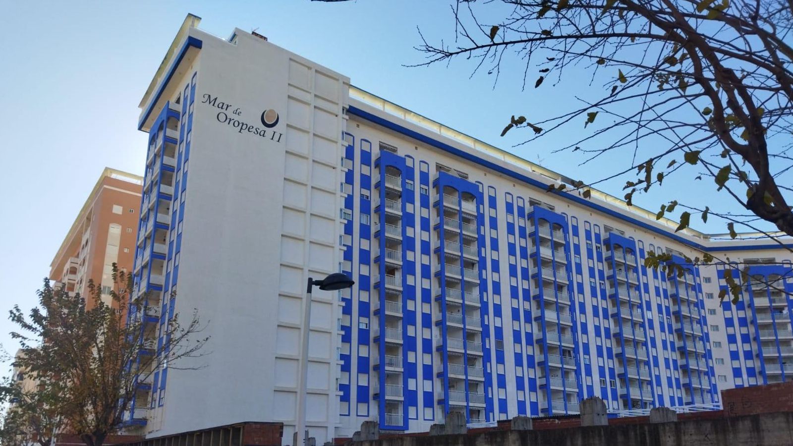 Edifici que ha sigut desallotjat aquest diumenge a Orpesa