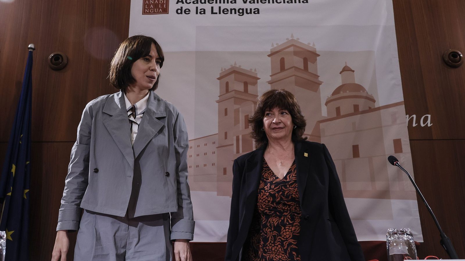 La ministra Diana Morant amb Verònica Cantó, l'última presidenta de l'AVL