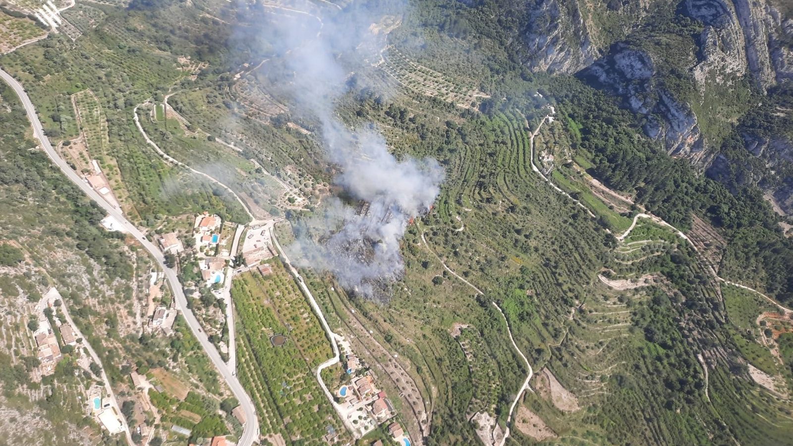 Vista aèria de la zona afectada per l'incendi
