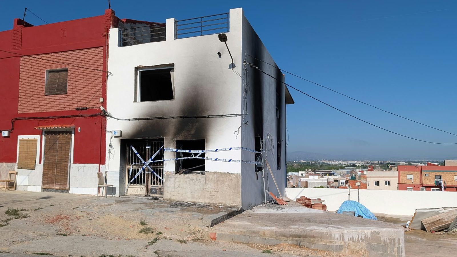 Vivenda cremada al barri de l'Alquerieta a Alzira