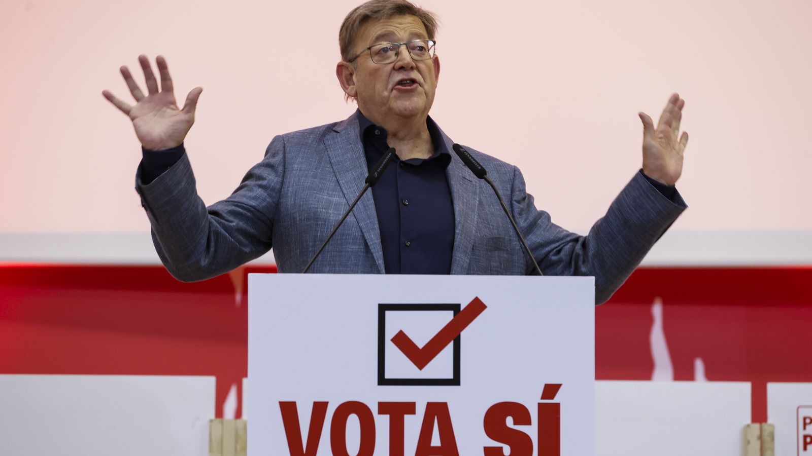 El secretario general del PSPV-PSOE, Ximo Puig, aquest diumenge